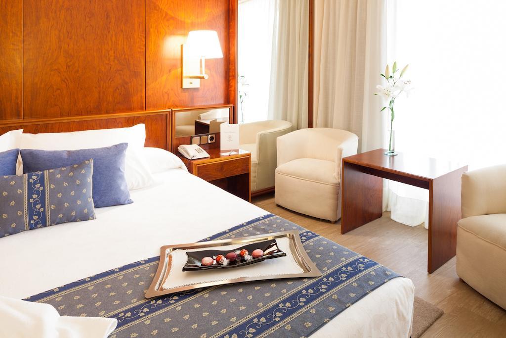 Double Room,243851401:JPEG
